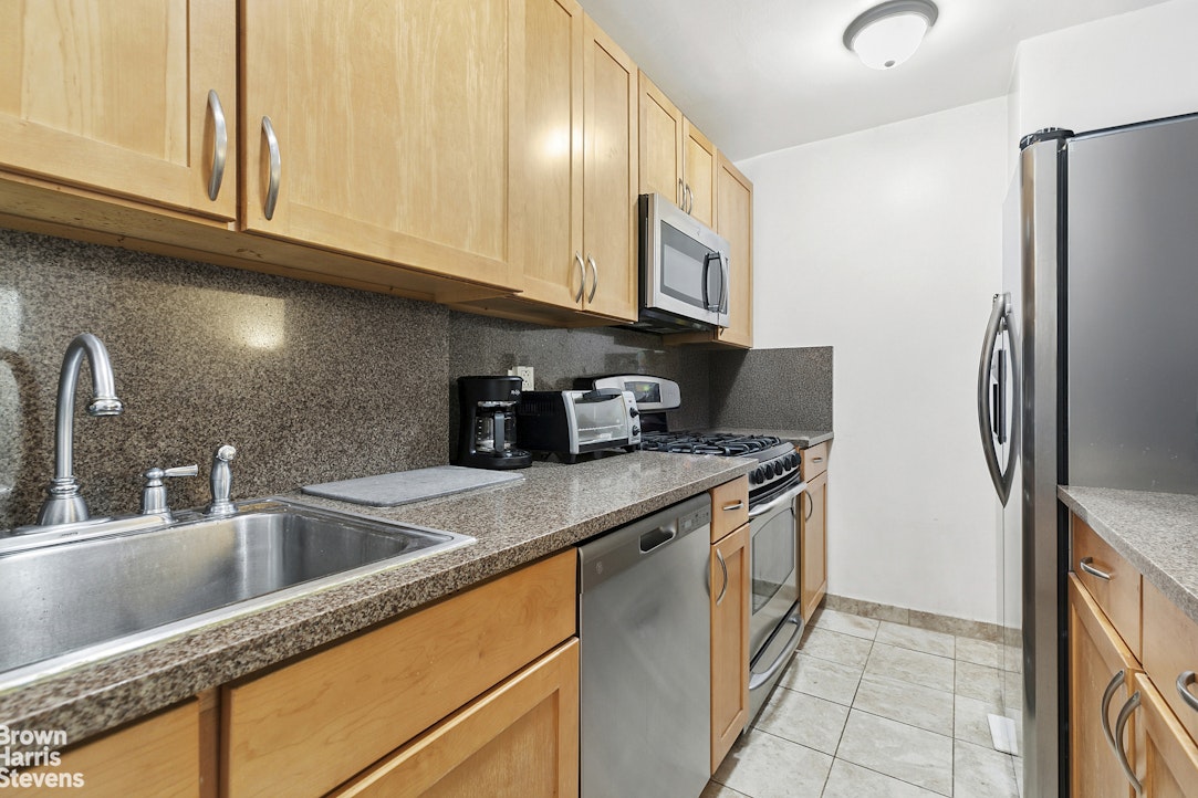 400 CENTRAL Park #1M, Upper West Side, Manhattan, NY 10025 - Property photo 3 of 15