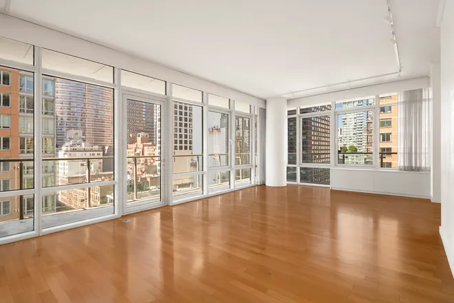 310 East 53rd Street #11B, New York, NY 10022