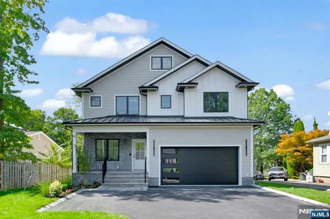 94 East Cedar, Livingston, NJ 07039