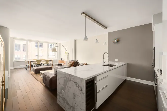 5 FRANKLIN Place #6C, New York, NY 10013