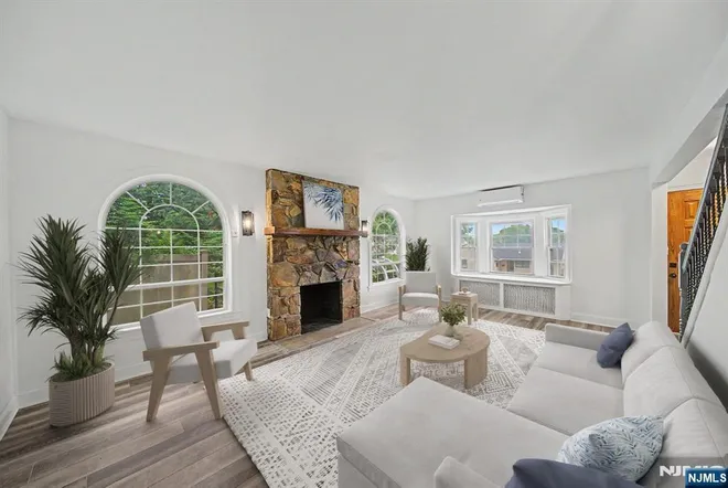 433 Louisa, Wyckoff, NJ 07481