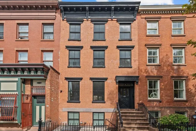 131 KANE Street, Brooklyn, NY 11231
