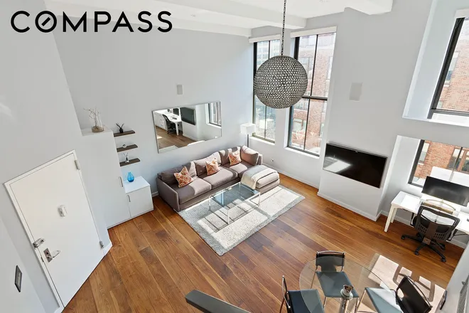 421 Hudson Street #613, New York, NY 10014