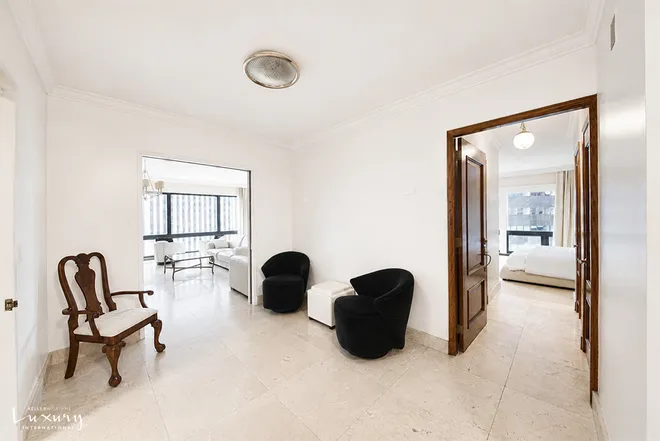 721 5th Avenue #36DE, New York, NY 10022
