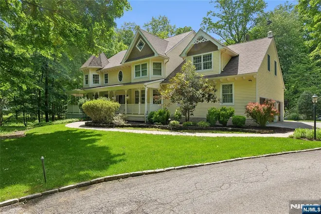 519 East Saddle River, Upper Saddle River, NJ 07458