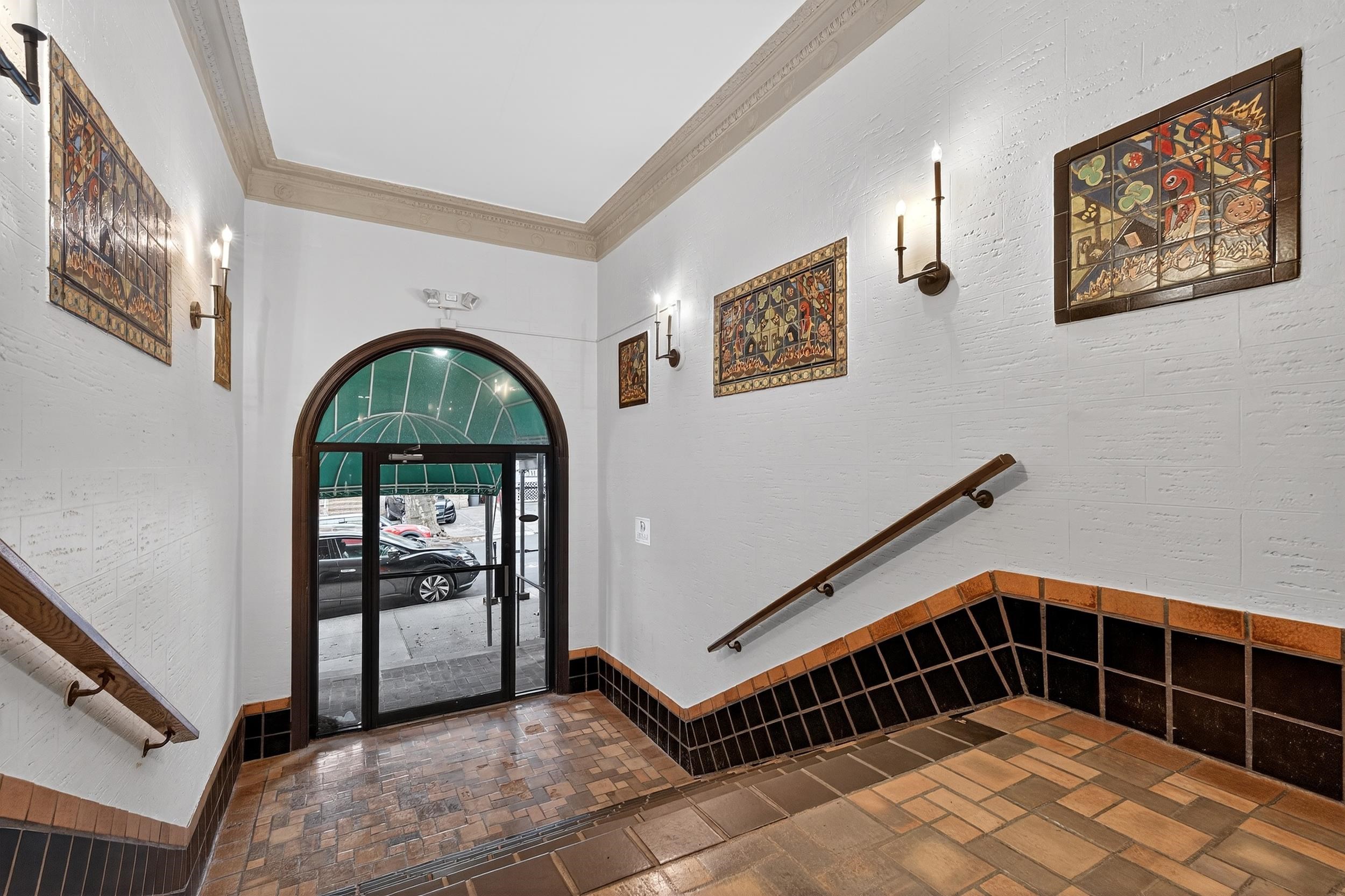 107 KENSINGTON Avenue, Jersey City, JC Journal Square, NJ 07306 - Property photo 3 of 25