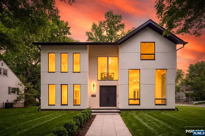 648 Falmouth, Paramus, NJ 07652