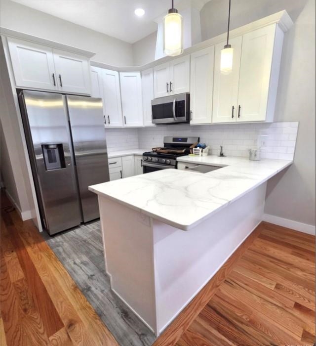 40 WRIGHT Avenue, Jersey City, JC West Bergen, NJ 07306 - Property photo 4 of 25