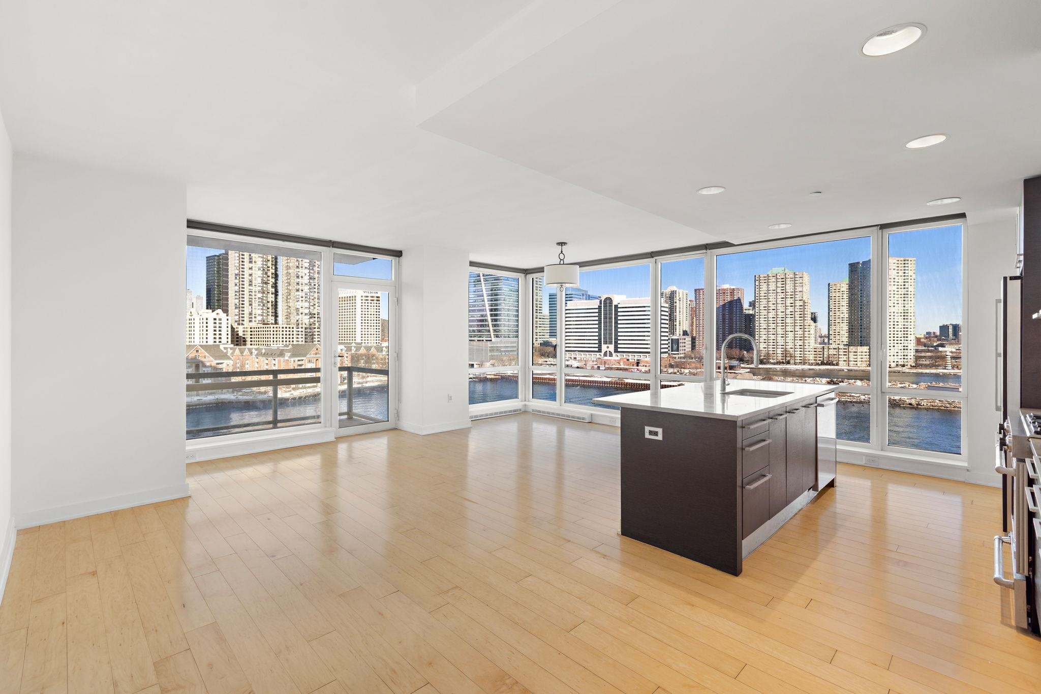 2 2nd Street, Jersey City, JC Downtown, NJ 07302 - Property photo 3 of 33