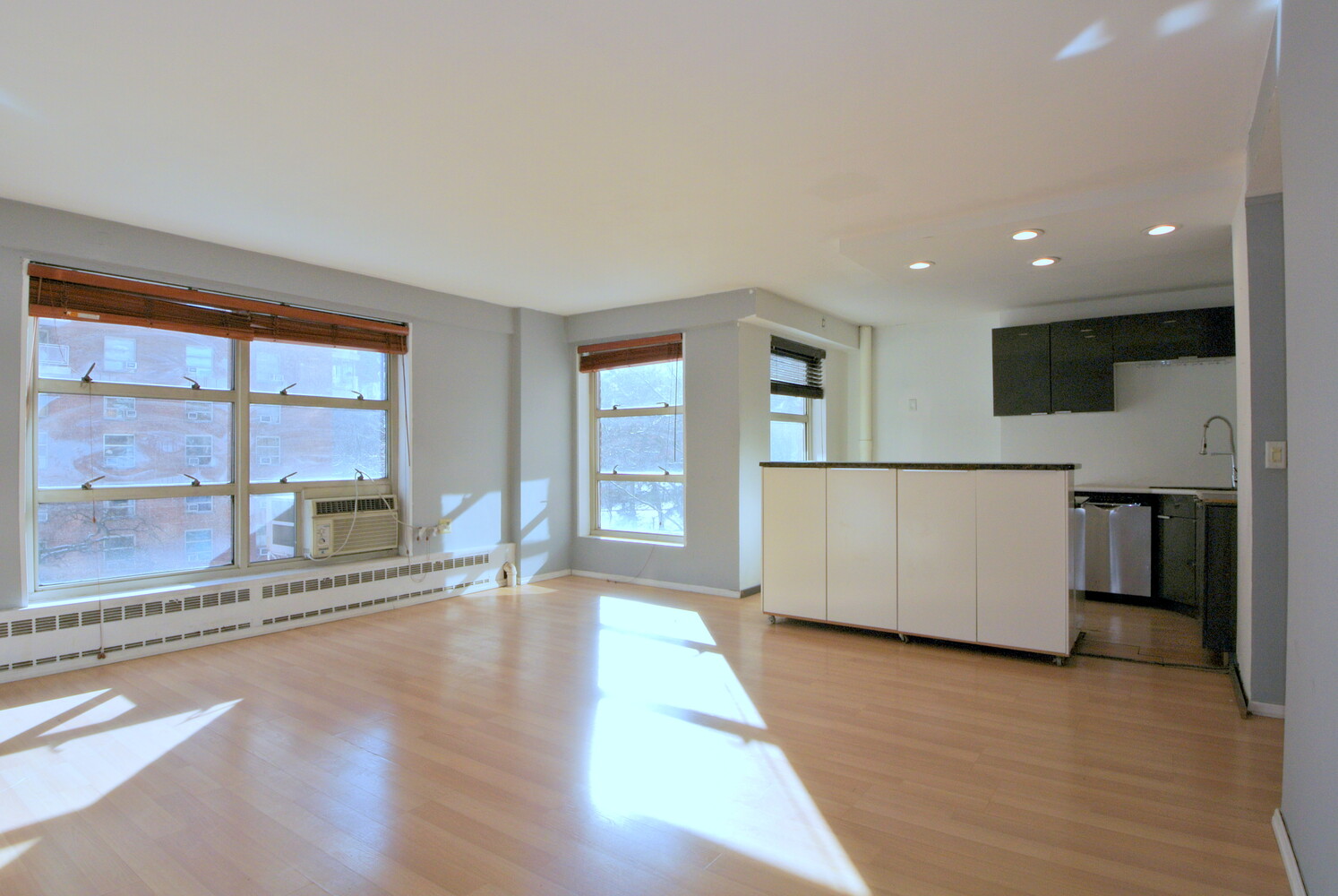 100 LA SALLE Street #5E, Morningside Heights, Manhattan, NY 10027 - Property photo 4 of 22