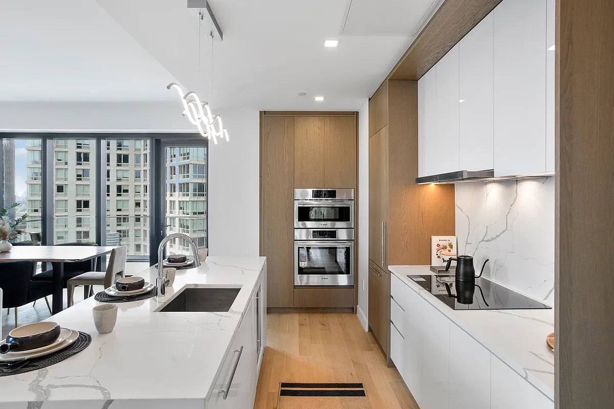 45-30 Pearson Street #PH-4C, Long Island City, Queens, NY 11101 - Property photo 3 of 26