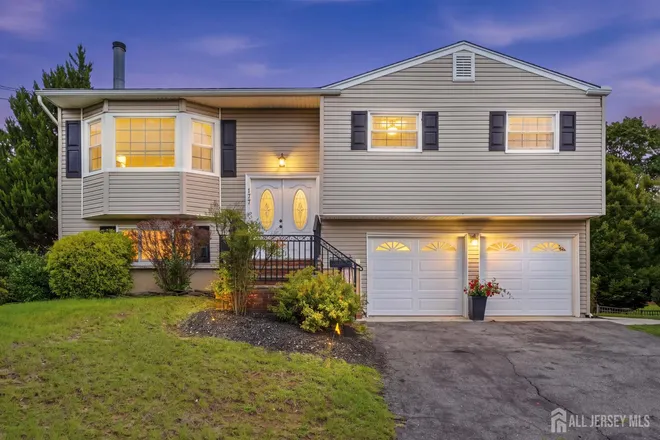 177 South Moetz Drive, Blueberry Ridge Sec 1, NJ 08850