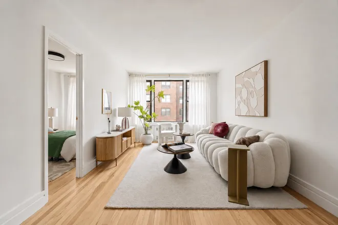 415 BEVERLY Road #6E, Brooklyn, NY 11218