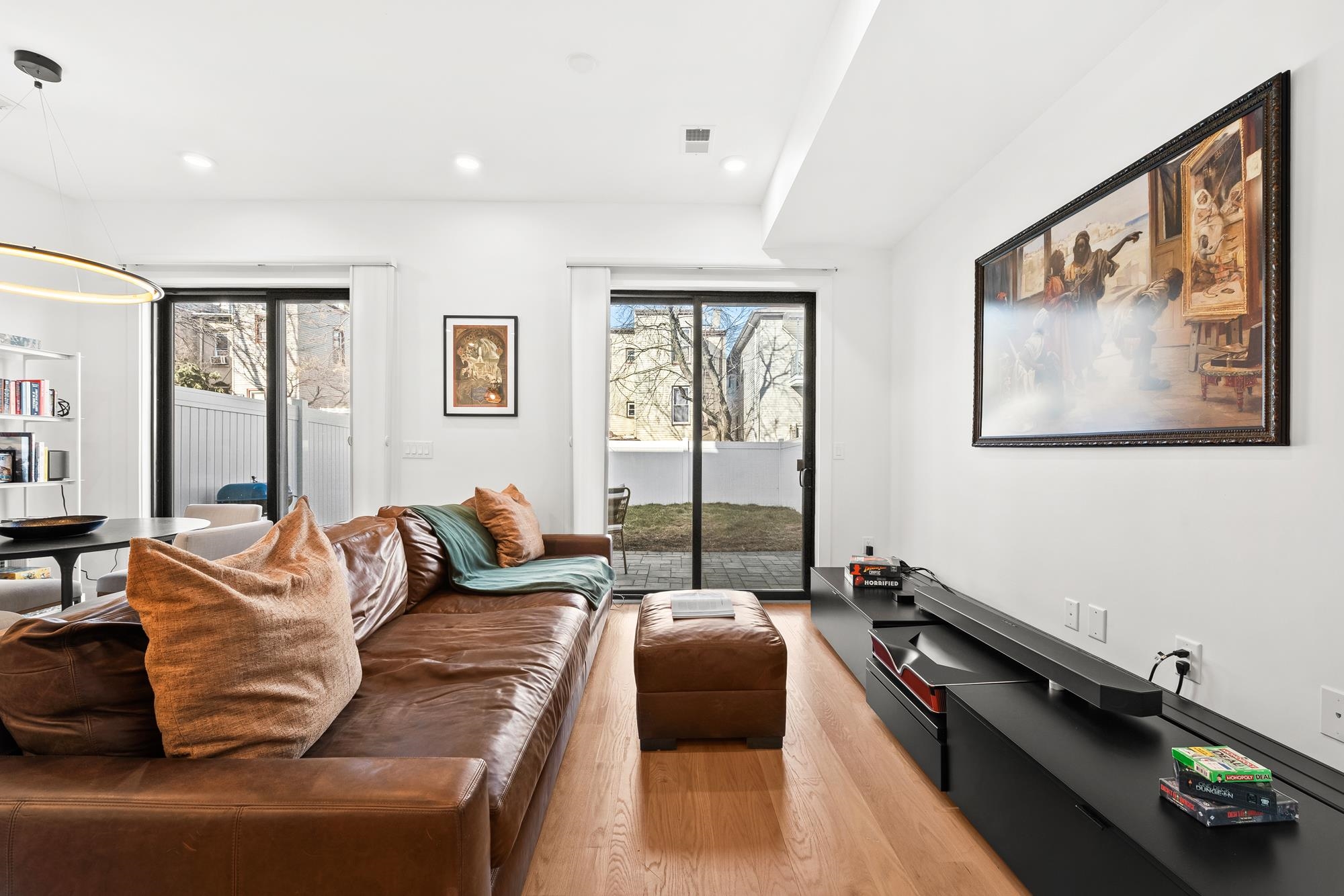 34 MANHATTAN Avenue, Jersey City, JC Heights, NJ 07307 - Property photo 4 of 44