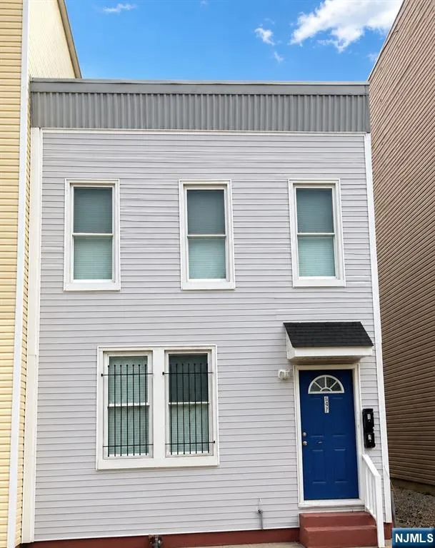 647 Grove, Irvington, NJ 07111