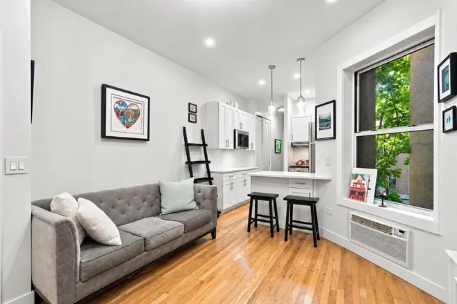 150 East 83rd Street #3-C, New York, NY 10028
