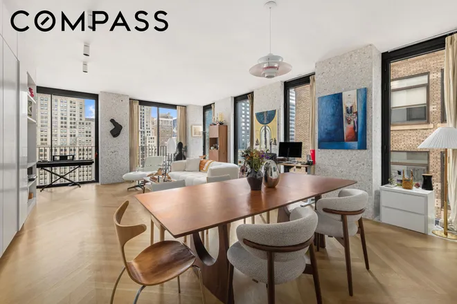 16 West 40th Street #22B, New York, NY 10018