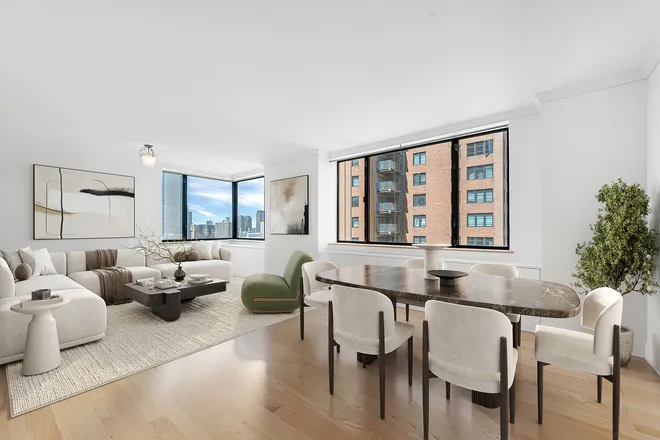 30 West 61st Street #17D, New York, NY 10023