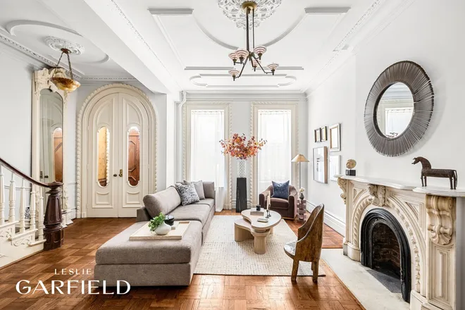 305 East 18th Street, New York, NY 10003