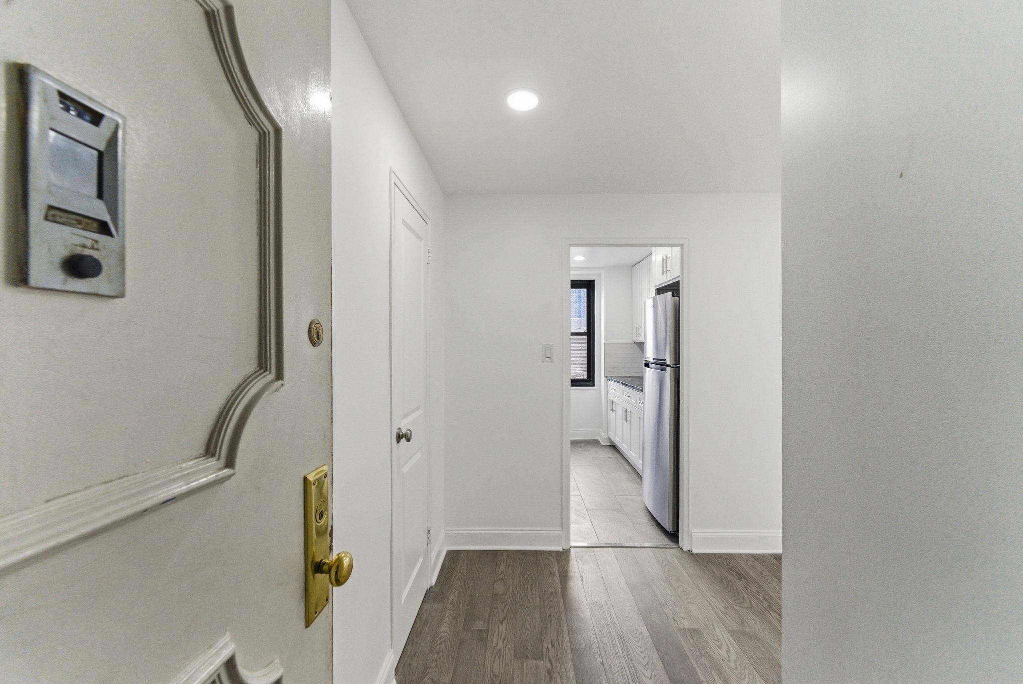 225 Street PAULS Avenue, Jersey City, JC Journal Square, NJ 07306 - Property photo 2 of 37