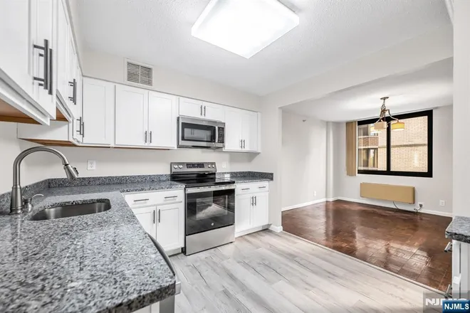 326 Prospect #6J, Hackensack, NJ 07601