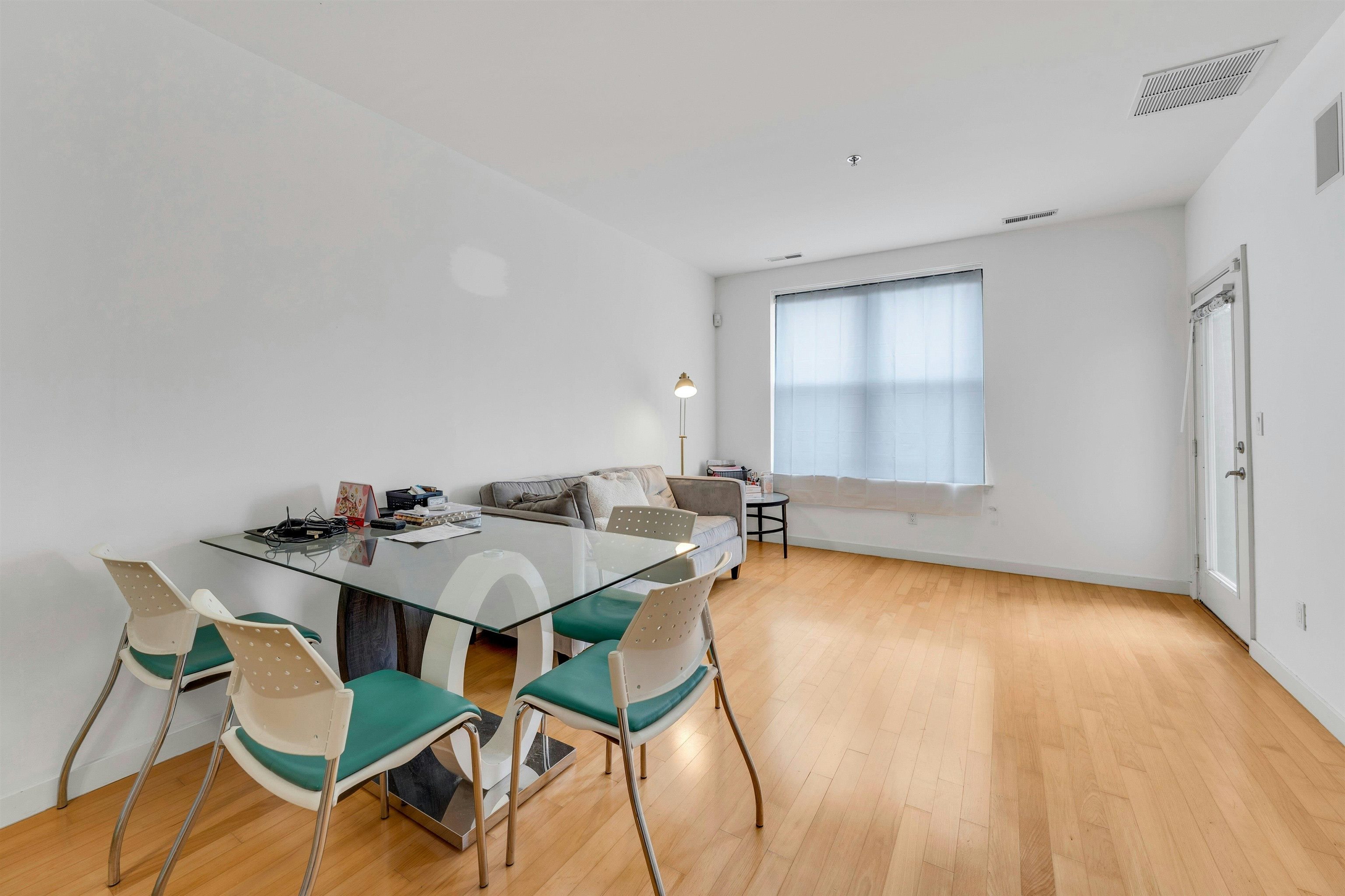 26 AVENUE AT PORT IMPERIAL, West New York Town, West New York, NJ 07093 - Property photo 4 of 27