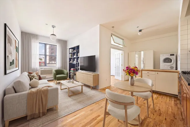 133 CONSELYEA Street #3R, Brooklyn, NY 11211