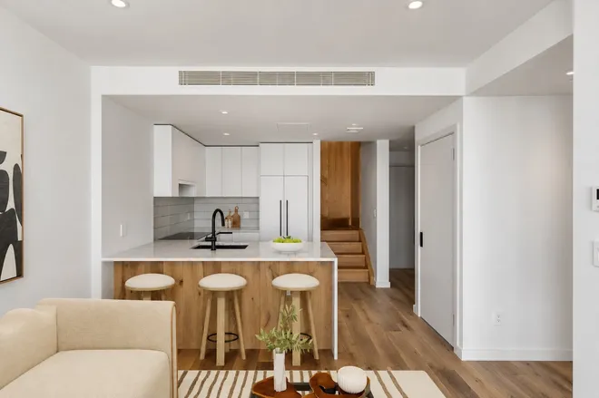74 DIAMOND Street #4B, Brooklyn, NY 11222