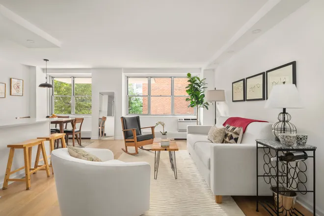 303 West 66th Street #1DE, New York, NY 10069
