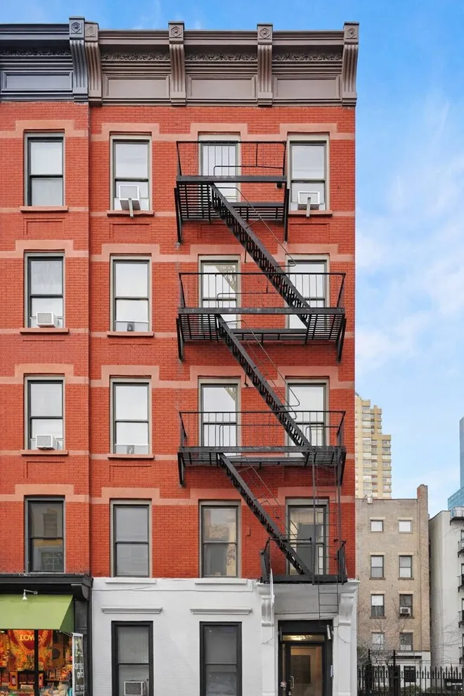 351 West 47th Street, New York, NY 10036