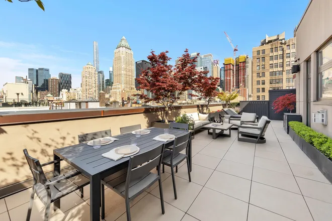 406 West 45th Street #PHA, New York, NY 10036