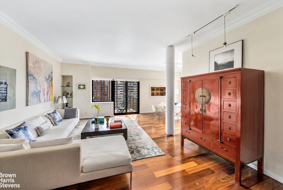 10 West 66th Street #27F, Lincoln Square, Manhattan, NY 10023 - Property photo 3 of 17