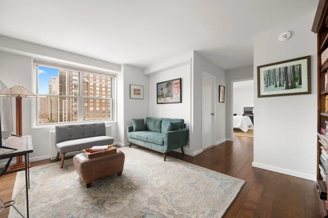 345 East 86th Street #12G, New York, NY 10028