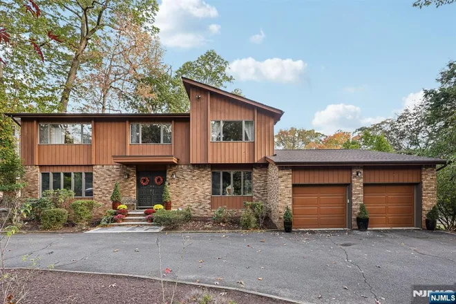 76 Church, Alpine, NJ 07620