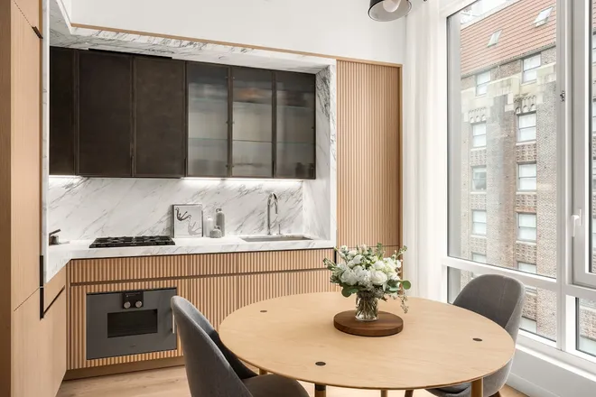 135 East 47th Street #26E, New York, NY 10017