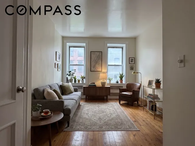 457 West 35th Street #4E, New York, NY 10001