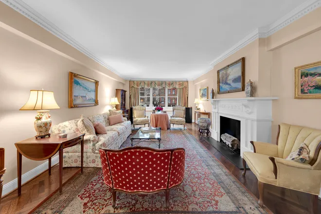 710 PARK Avenue #2A, New York, NY 10021