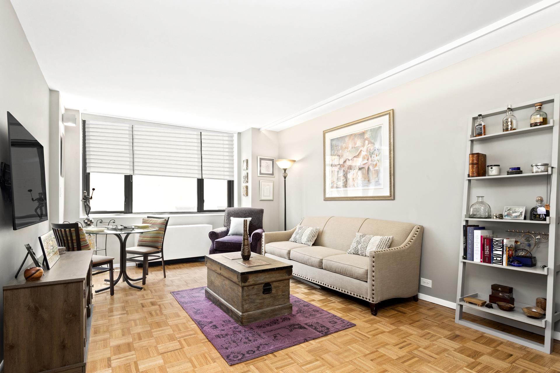 300 East 54th Street #4B, Sutton Place, Manhattan, NY 10022 - Main property photo