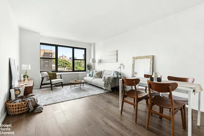33 GREENWICH Avenue #8H, New York, NY 10014