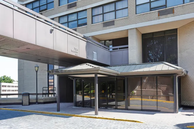 7004 Boulevard EAST, Guttenberg, NJ 07093