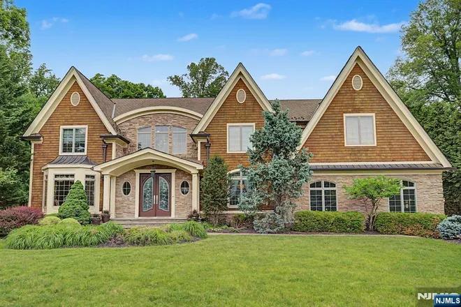 30 FRED, Old Tappan, NJ 07675