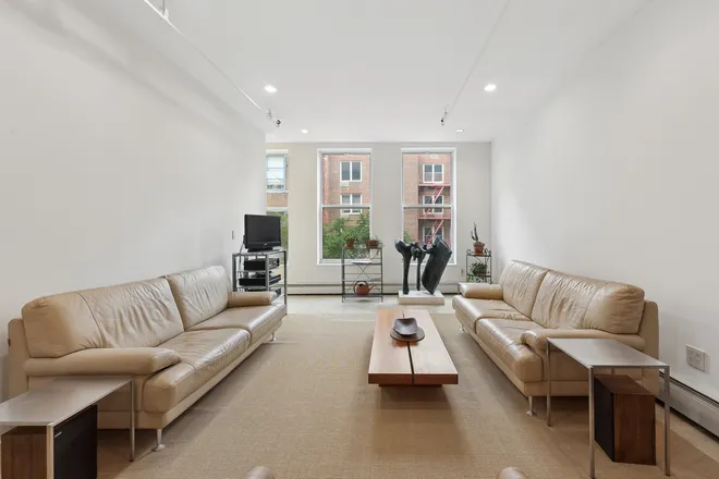 30 West 13th Street #4A, New York, NY 10011
