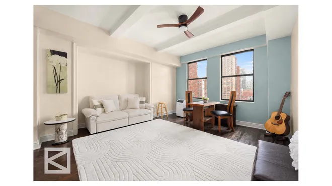 320 East 42nd Street #2403, New York, NY 10017