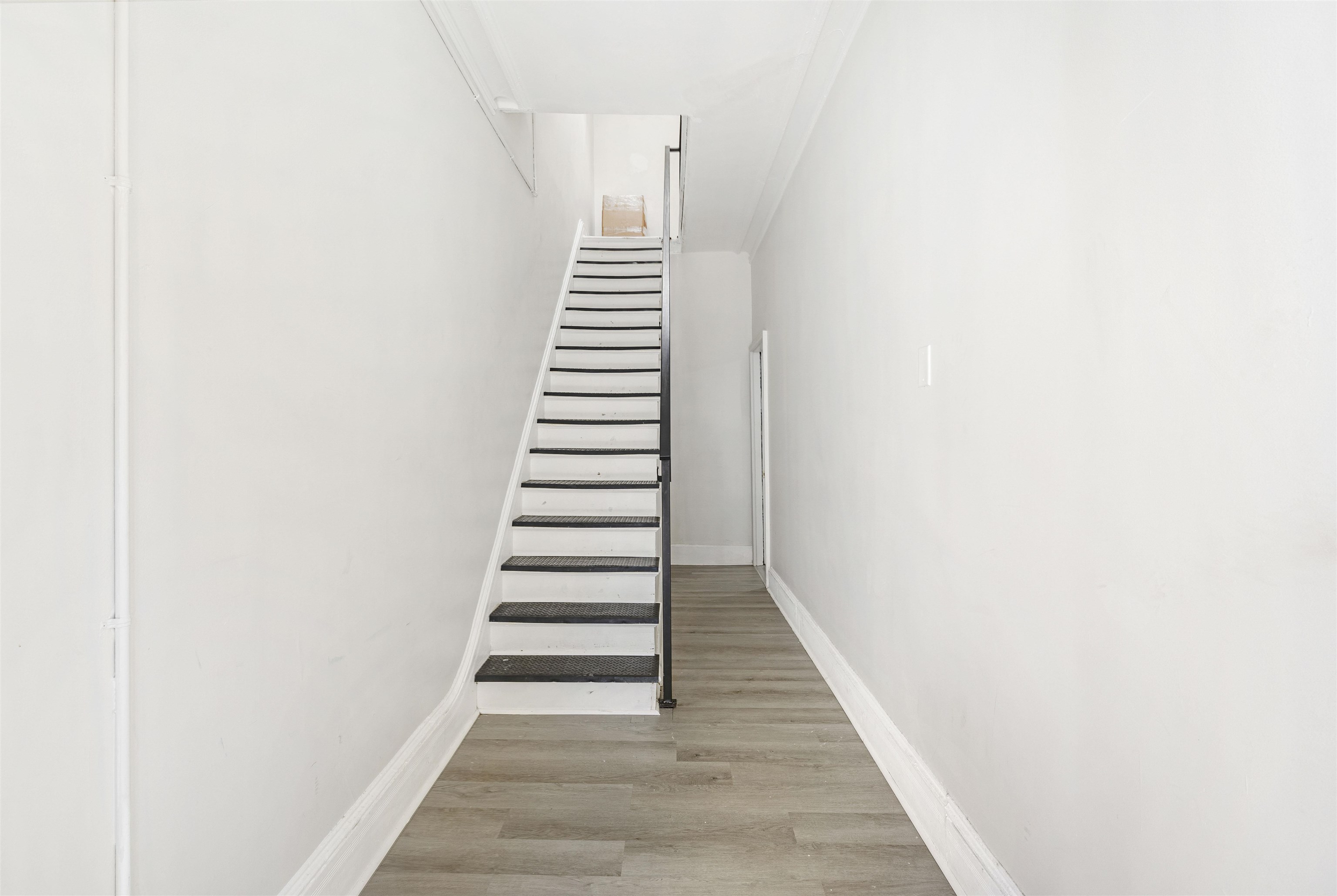 418 7th Street, Union City, Union City, NJ 07087 - Property photo 2 of 37