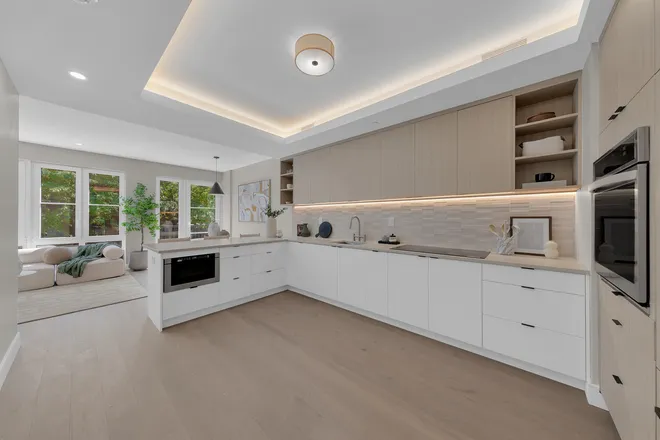11 VAN BUREN Street #3, Brooklyn, NY 11221