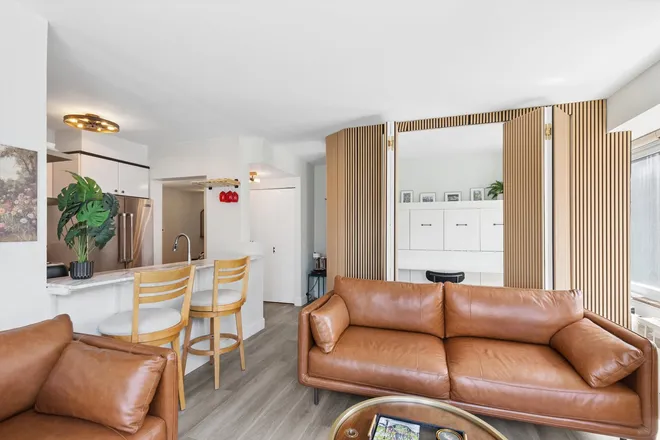 150 West 56th Street #2810, New York, NY 10019