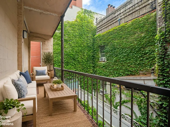 459 HUDSON Street #2B, New York, NY 10014