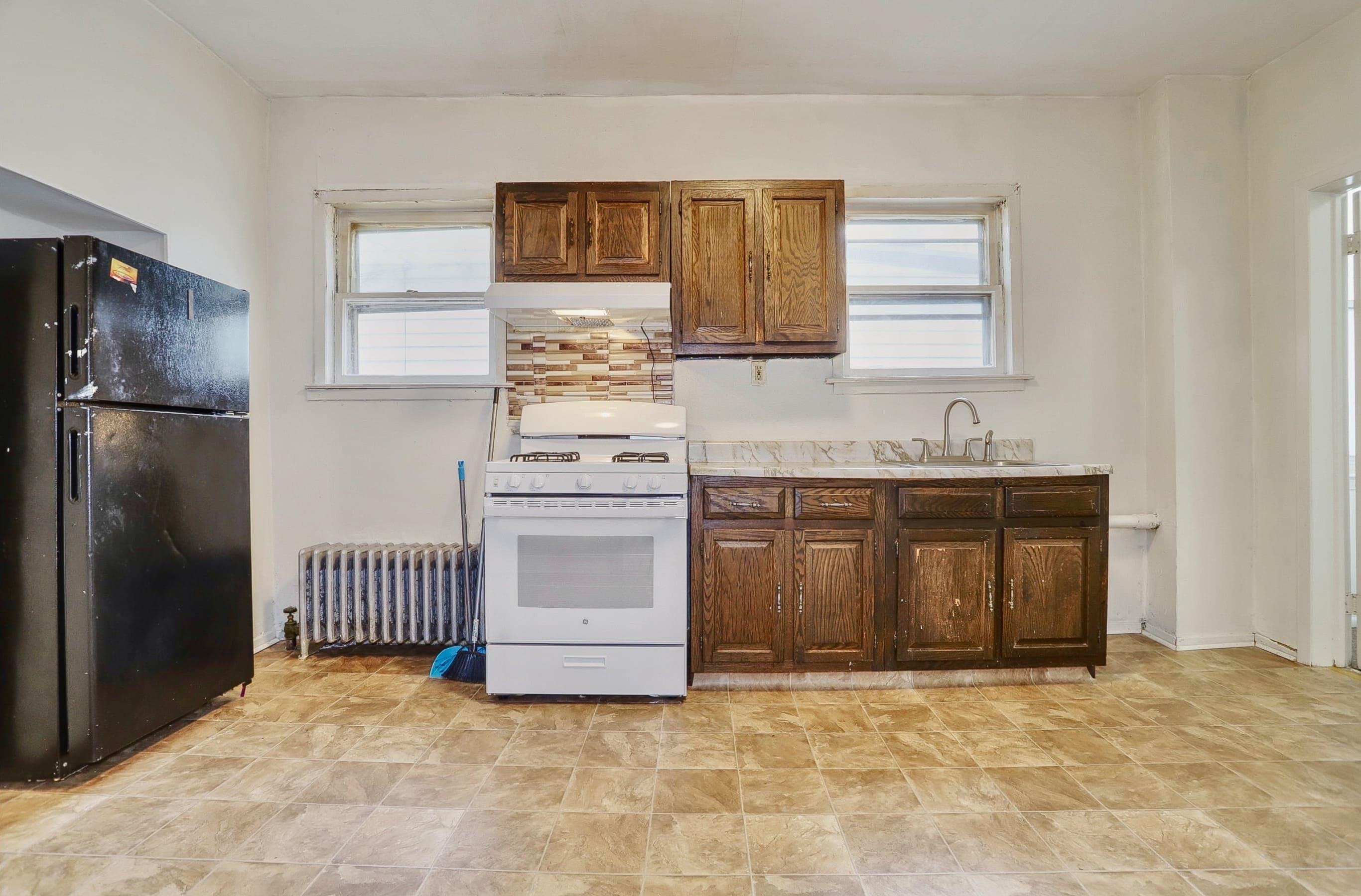 48 CARLTON Avenue, Jersey City, JC Heights, NJ 07307 - Property photo 2 of 29