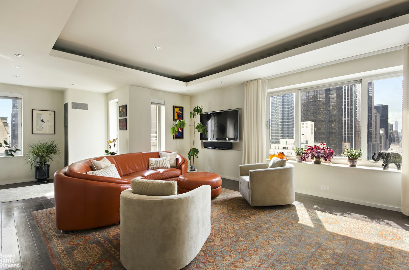 106 CENTRAL Park #22H, Central Park South, Manhattan, NY 10019 - Property photo 3 of 22