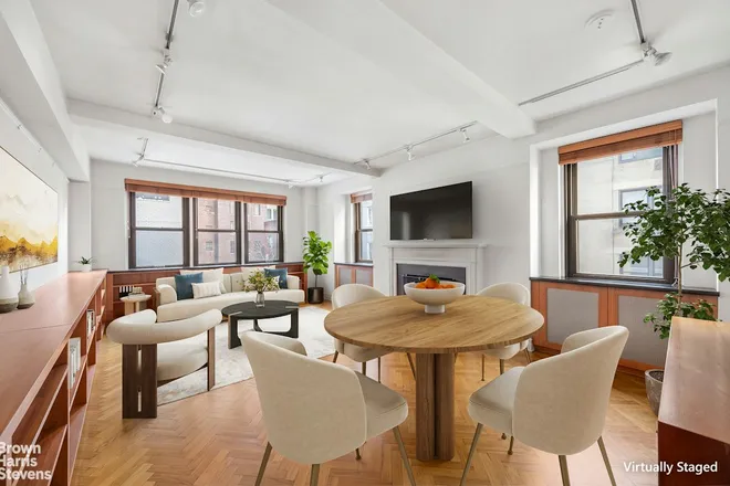 4 East 70th Street #7C, New York, NY 10021